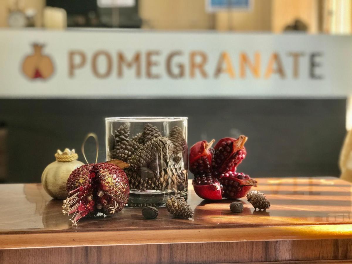 Pomegranate Hotel Kutaiszi Kültér fotó